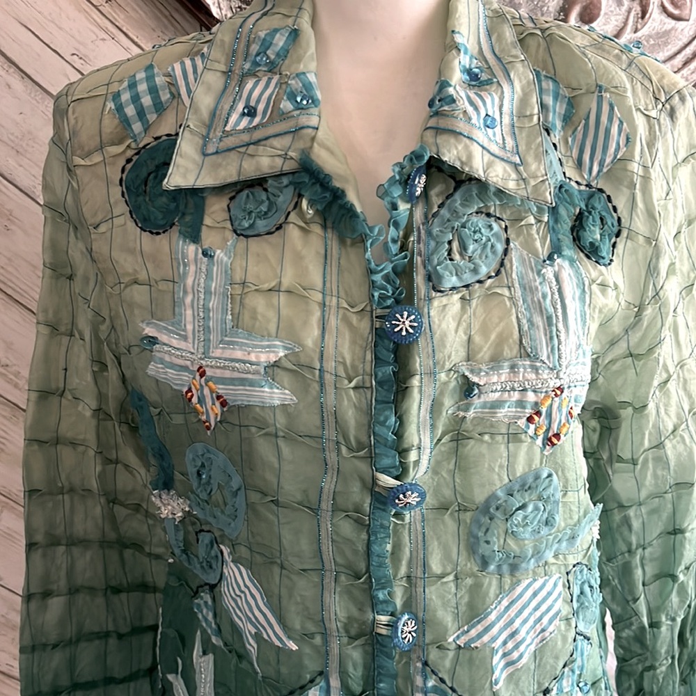 Sandy 100% silk, crinkle top, aqua and turquoise size large